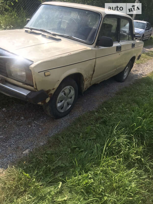 Седан ВАЗ / Lada 2105 1997 в Львове