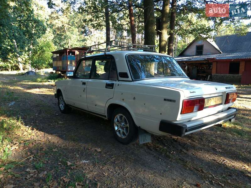 Седан ВАЗ / Lada 2105 1986 в Звенигородке фото 5 Седан ВАЗ / Lada 2105 1986 в Звенигородке
