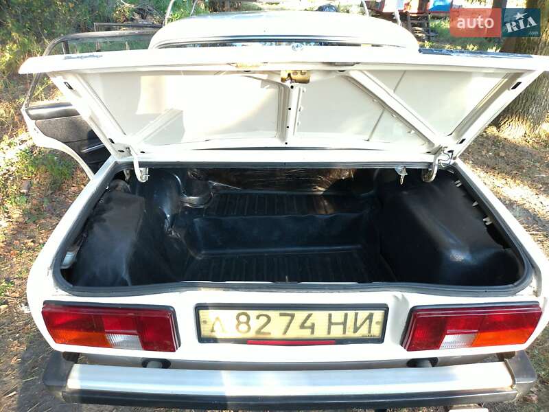 Седан ВАЗ / Lada 2105 1986 в Звенигородке фото 16 Седан ВАЗ / Lada 2105 1986 в Звенигородке