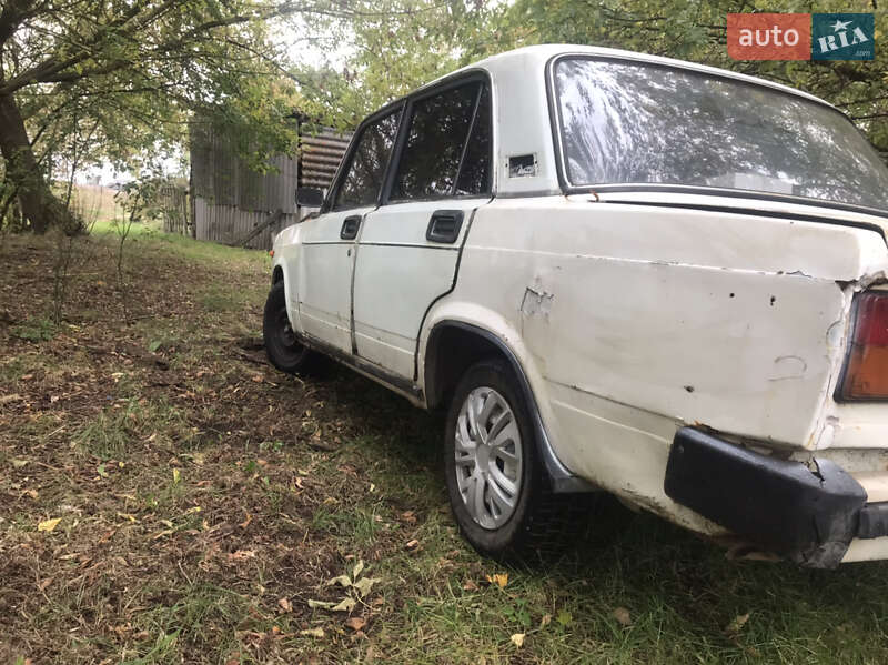 Седан ВАЗ / Lada 2105 1985 в Яворові