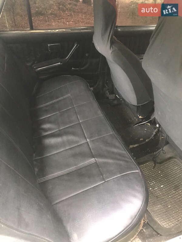 Седан ВАЗ / Lada 2105 1985 в Яворові