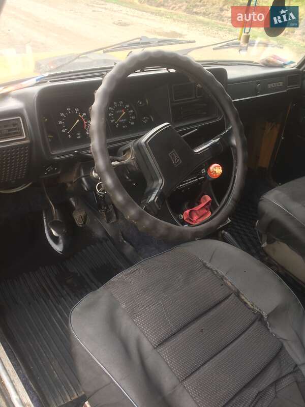 Седан ВАЗ / Lada 2105 1984 в Львові