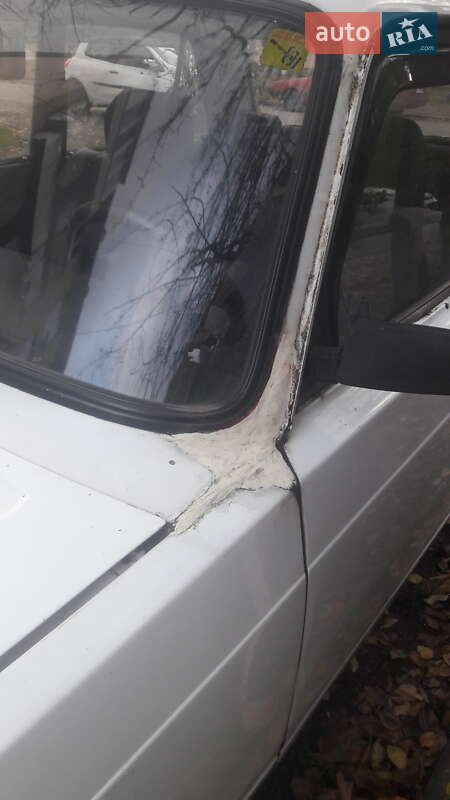 Седан ВАЗ / Lada 2105 1992 в Києві фото 6 Седан ВАЗ / Lada 2105 1992 в Києві