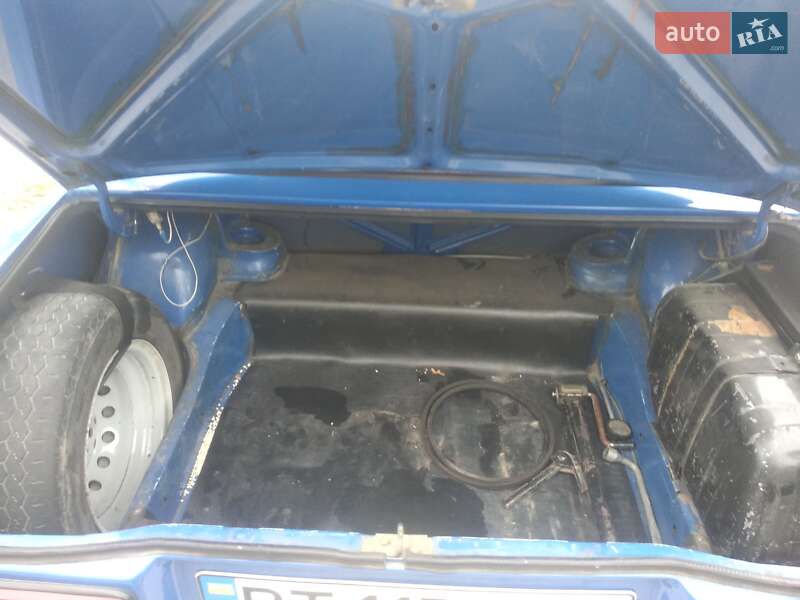 Седан ВАЗ / Lada 2105 1999 в Херсоні