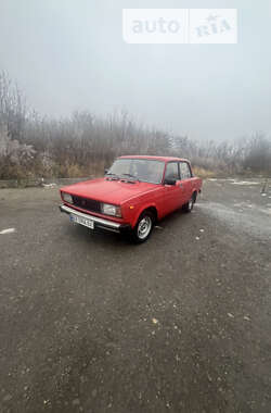 Седан ВАЗ / Lada 2105 1983 в Каменец-Подольском