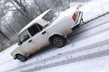 Седан ВАЗ / Lada 2105 1981 в Корце