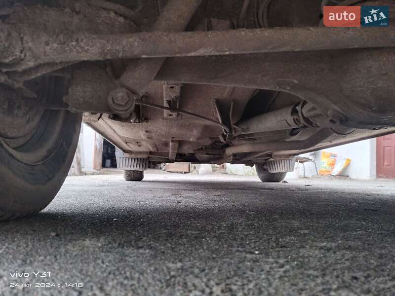 Седан ВАЗ / Lada 2105 1990 в Дубно