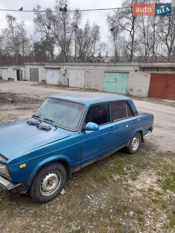 Седан ВАЗ / Lada 2105 1983 в Харькове