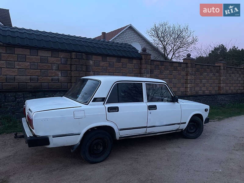 Седан ВАЗ / Lada 2105 1999 в Коростишеві фото 4 Седан ВАЗ / Lada 2105 1999 в Коростишеві