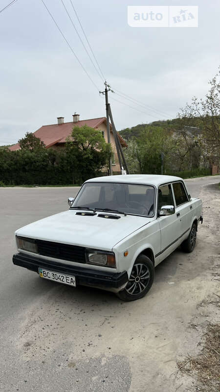 Седан ВАЗ / Lada 2105 1992 в Львове