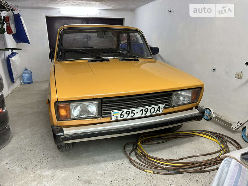 Седан ВАЗ / Lada 2105 1983 в Измаиле