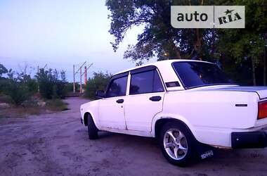Седан ВАЗ / Lada 2105 1987 в Горішніх Плавнях