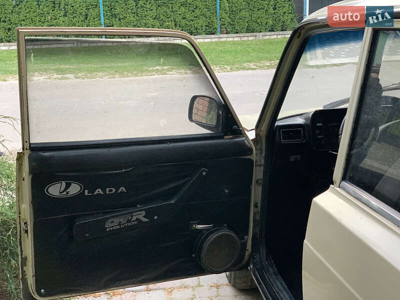 Седан ВАЗ / Lada 2105 1987 в Калуше