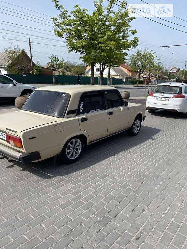 Седан ВАЗ / Lada 2105 1990 в Виннице