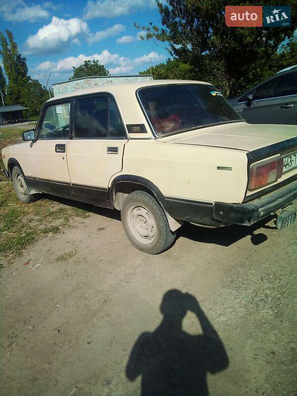 Седан ВАЗ / Lada 2105 1985 в Кам'янець-Подільському