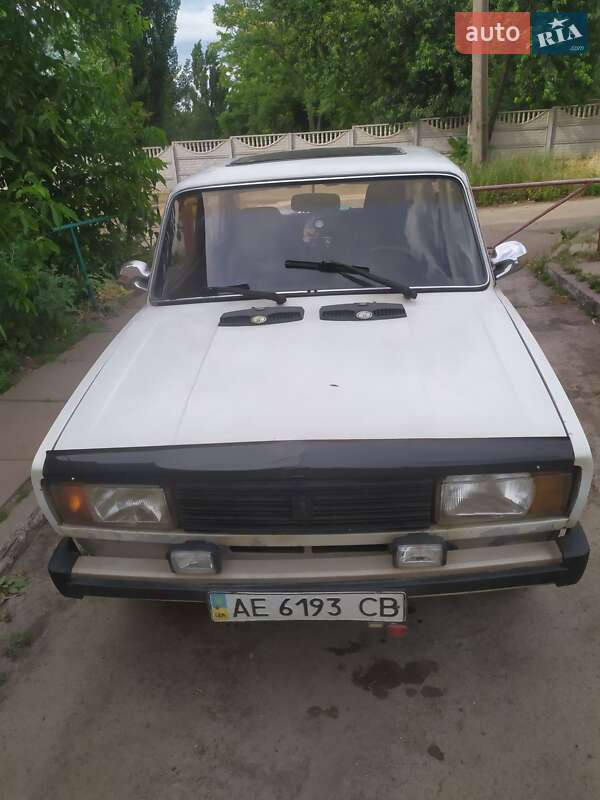 Седан ВАЗ / Lada 2105 1990 в Кривом Роге фото 3 Седан ВАЗ / Lada 2105 1990 в Кривом Роге