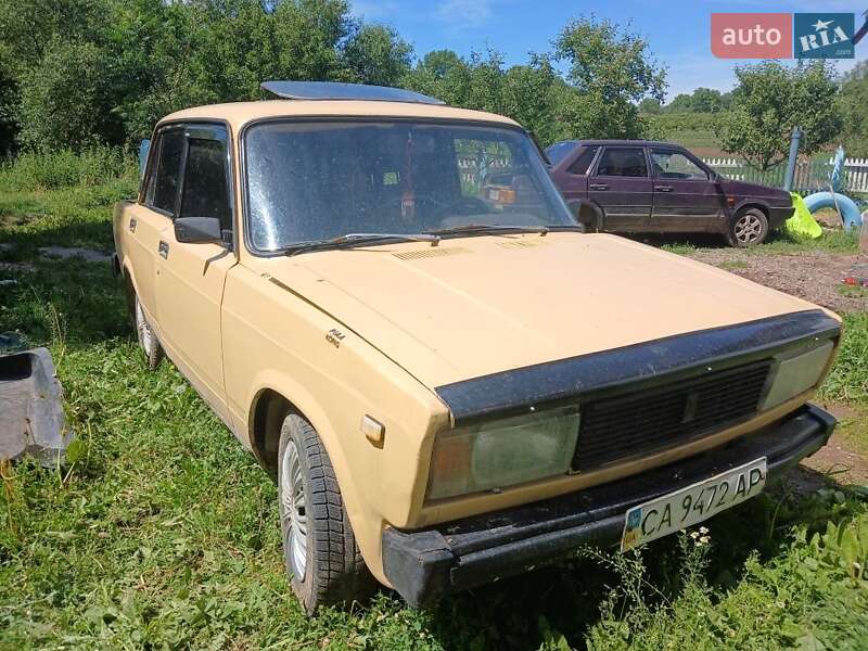 Седан ВАЗ / Lada 2105 1988 в Тиврову