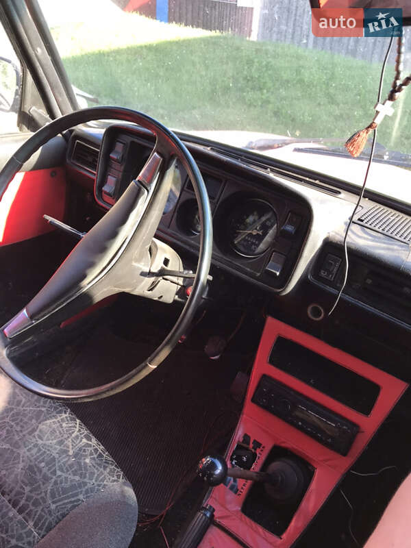 Седан ВАЗ / Lada 2105 1983 в Луцьку