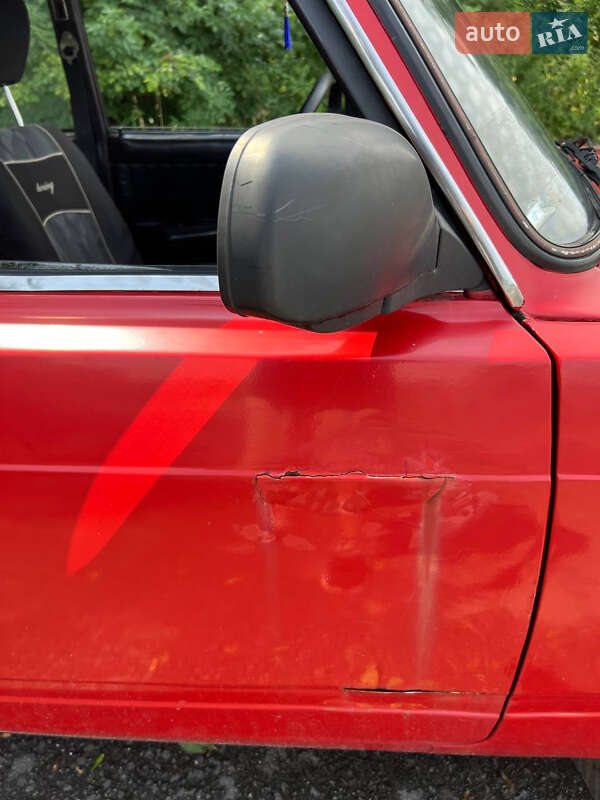 Седан ВАЗ / Lada 2105 1982 в Львові