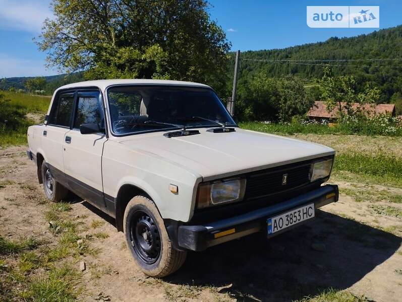 Седан ВАЗ / Lada 2105 1988 в Ужгороді