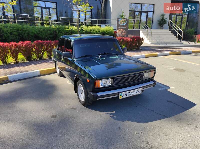 Седан ВАЗ / Lada 2105 1999 в Днепре