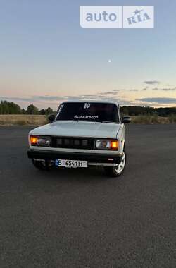 Седан ВАЗ / Lada 2105 1989 в Полтаве