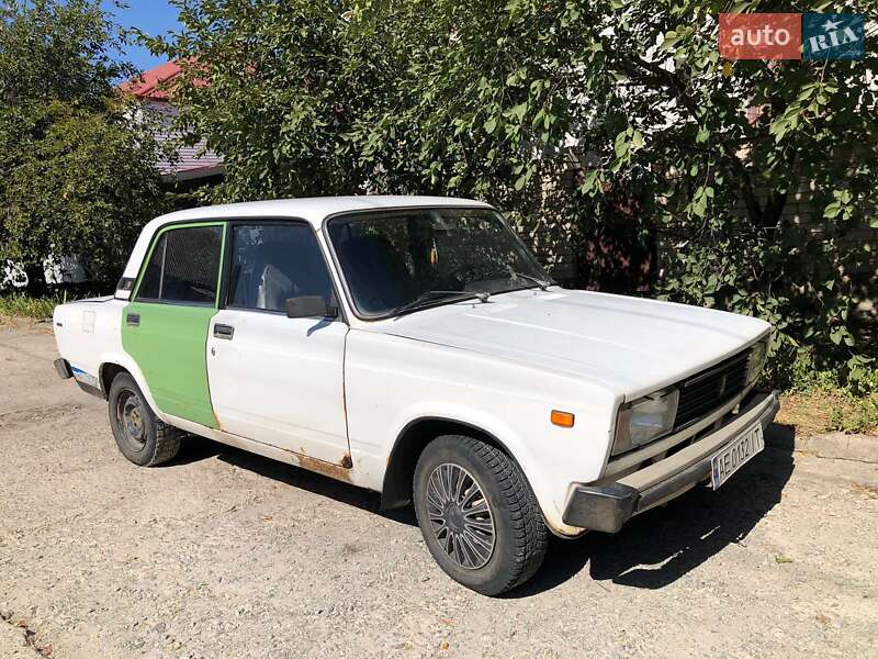 Седан ВАЗ / Lada 2105 1990 в Днепре