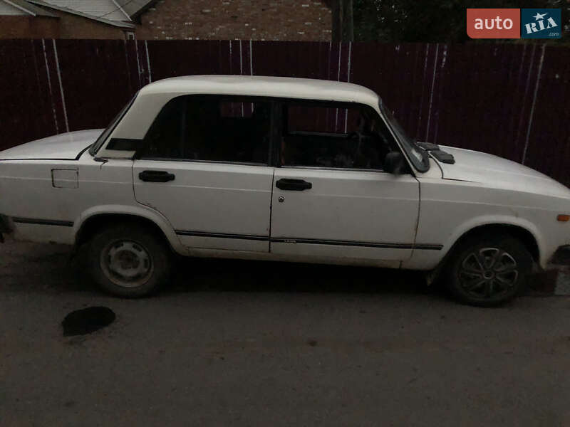 Седан ВАЗ / Lada 2105 1995 в Калинівці