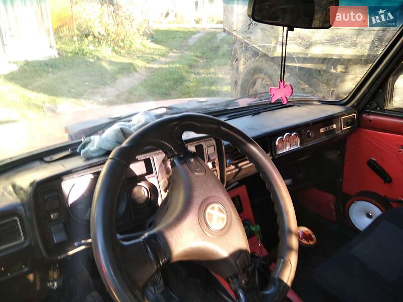 Седан ВАЗ / Lada 2105 1991 в Щирце фото 22 Седан ВАЗ / Lada 2105 1991 в Щирце