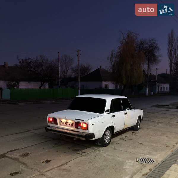 Седан ВАЗ / Lada 2105 2001 в Кілії