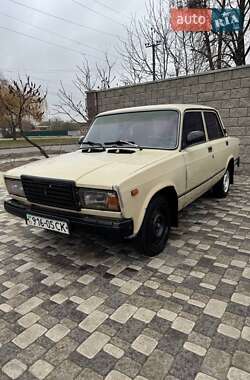 Седан ВАЗ / Lada 2105 1986 в Гадяче