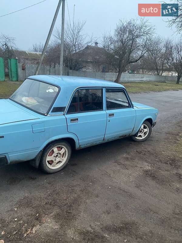 Седан ВАЗ / Lada 2105 1990 в Горишних Плавнях