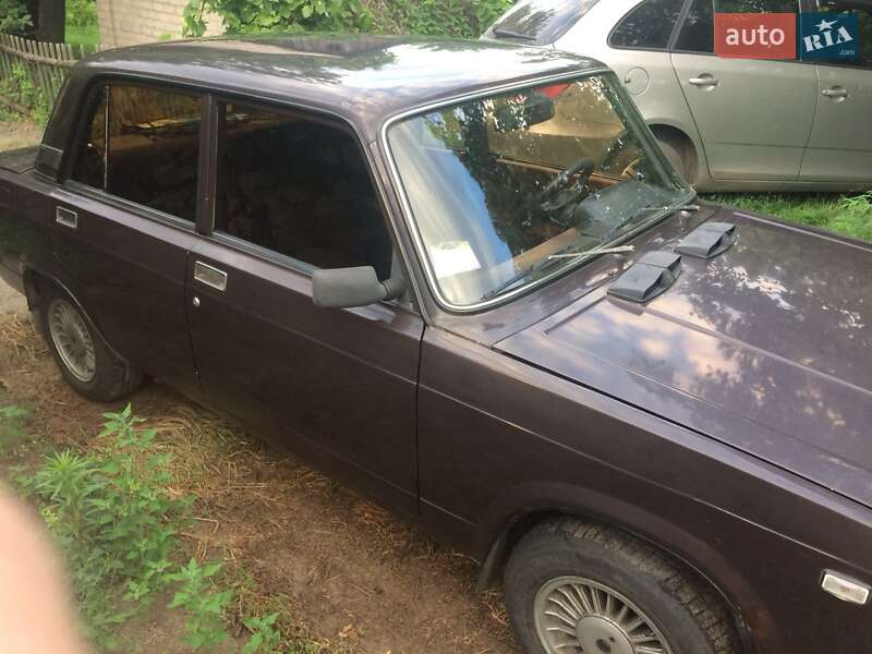 Седан ВАЗ / Lada 2105 1985 в Днепре