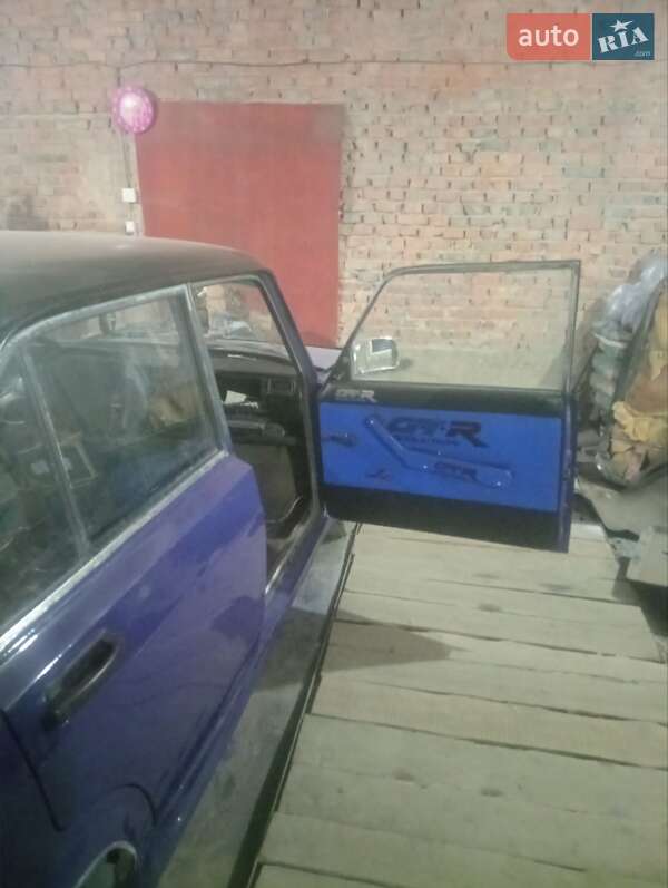 Седан ВАЗ / Lada 2105 1989 в Кривом Роге