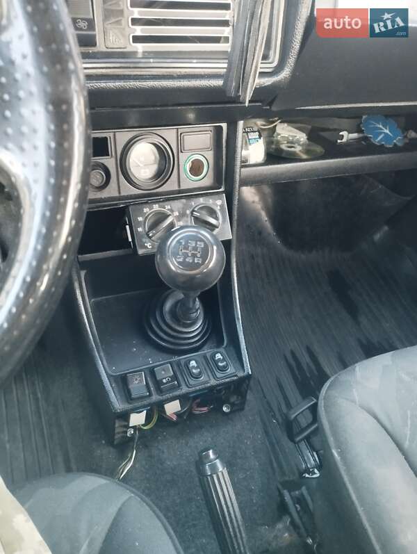 Седан ВАЗ / Lada 2105 1992 в Маневичах