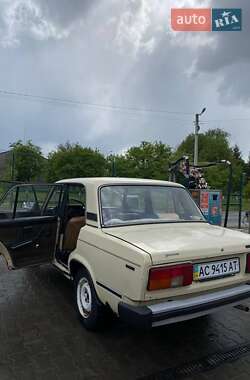 Седан ВАЗ 2105 1987 в Луцке