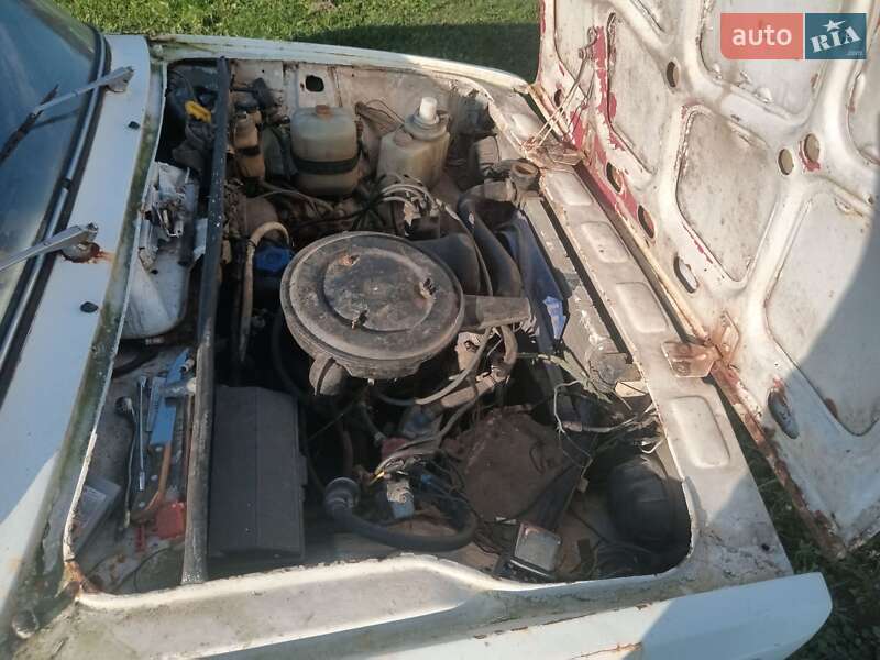 Седан ВАЗ / Lada 2105 1983 в Журавному