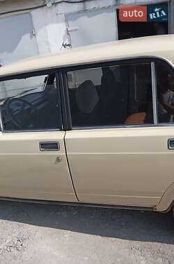 Седан ВАЗ / Lada 2105 1981 в Львові