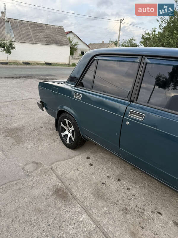 Седан ВАЗ / Lada 2105 1997 в Новомосковске