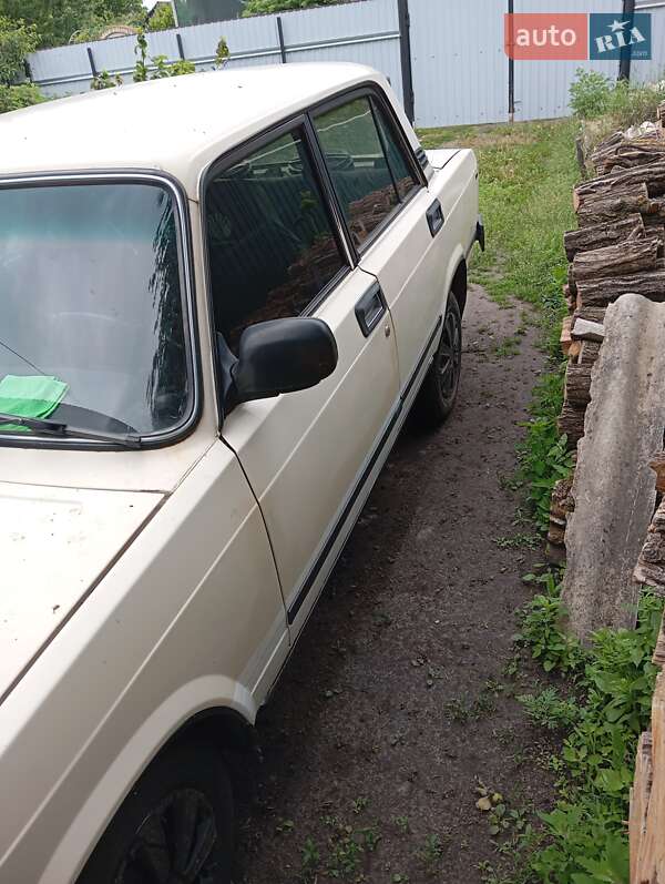 Седан ВАЗ / Lada 2105 1995 в Згуровке фото 4 Седан ВАЗ / Lada 2105 1995 в Згуровке