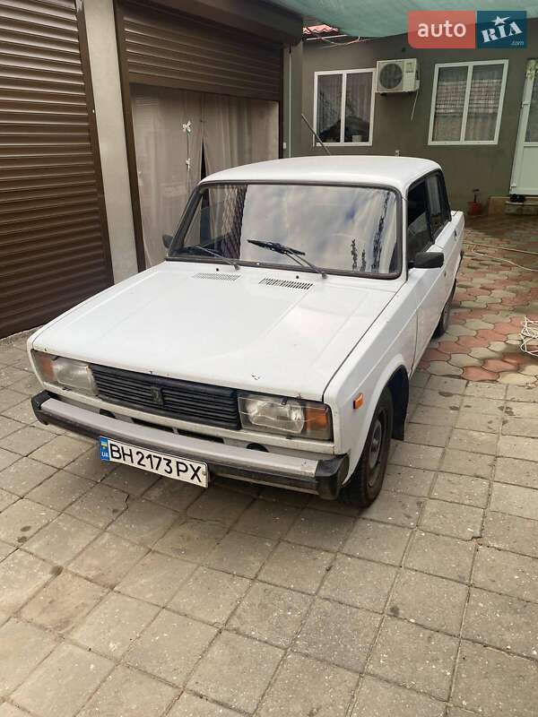 Седан ВАЗ / Lada 2105 2001 в Болграді