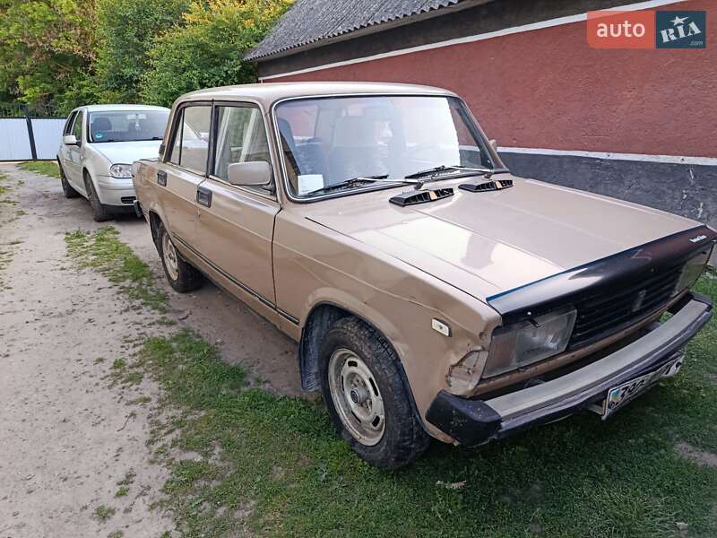 Седан ВАЗ / Lada 2105 1986 в Тернополе