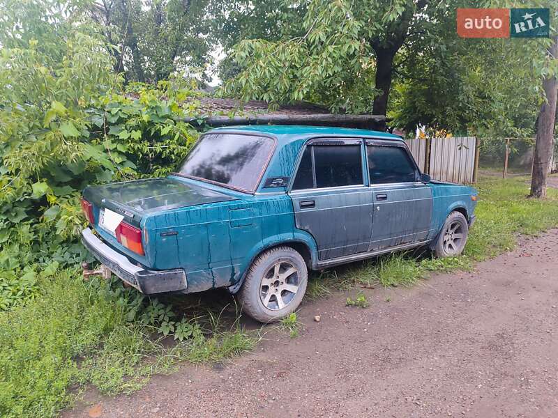Седан ВАЗ 2105 2000 в 