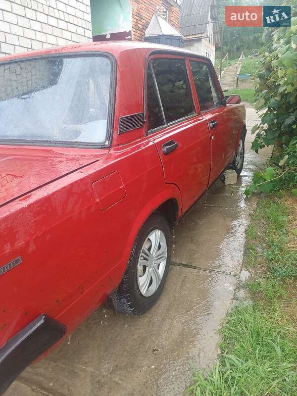 Седан ВАЗ / Lada 2105 1994 в Берегово