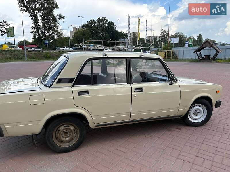 Седан ВАЗ / Lada 2105 1984 в Полтаве