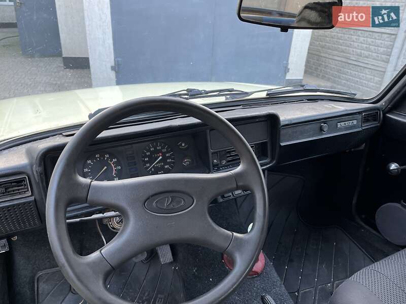 Седан ВАЗ / Lada 2105 1988 в Новой Водолаге фото 5 Седан ВАЗ / Lada 2105 1988 в Новой Водолаге