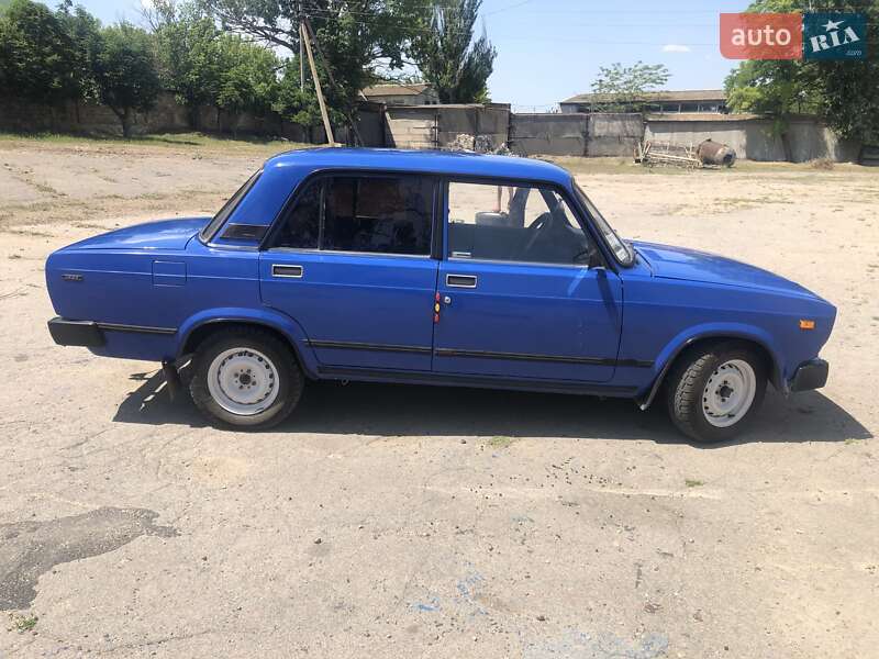 Седан ВАЗ / Lada 2105 1999 в Херсоні