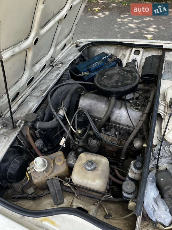 Седан ВАЗ / Lada 2105 1990 в Первомайске