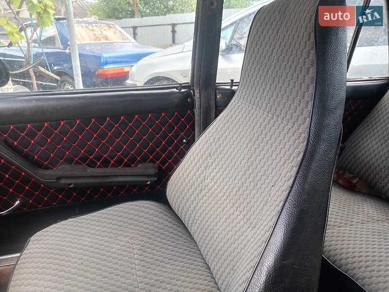 Седан ВАЗ / Lada 2105 1984 в Барабое