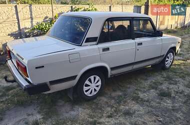 Седан ВАЗ 2105 1988 в Нових Санжарах